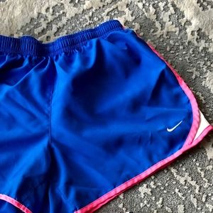 Girls' XLarge NIKE Tempo Shorts - Like new!!